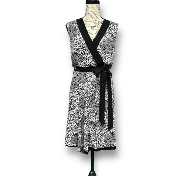 New White House Black Market Reversible Wrap Midi Dress Green Emerald Palms 10 - Picture 6 of 10